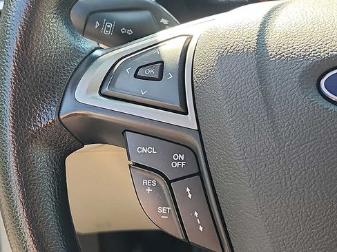 Used 2019 Ford Fusion SE FWD image 21