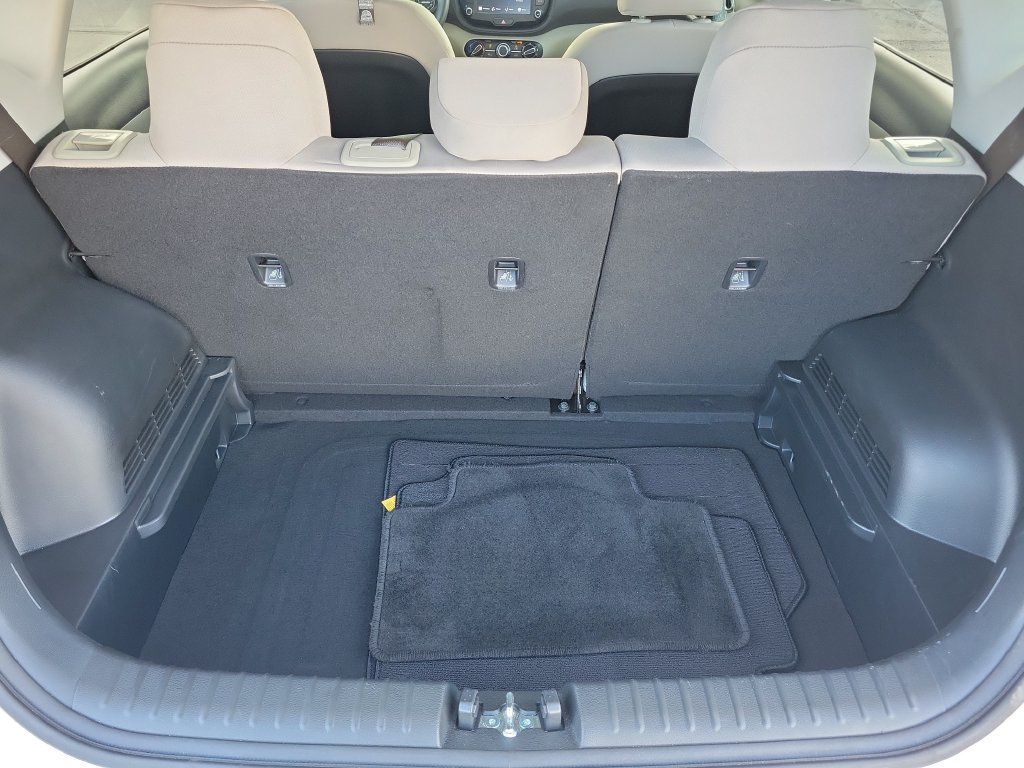 Used 2025 Kia Soul LX w/ LX Technology Package FWD image 8