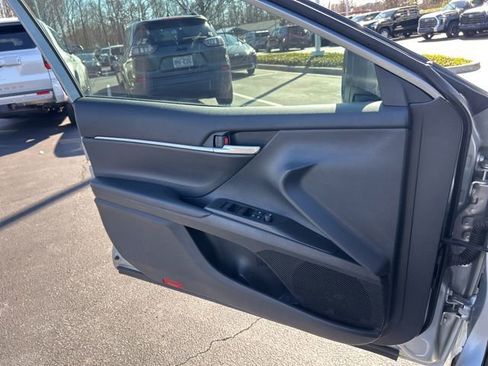 Used 2024 Toyota Camry LE image 27