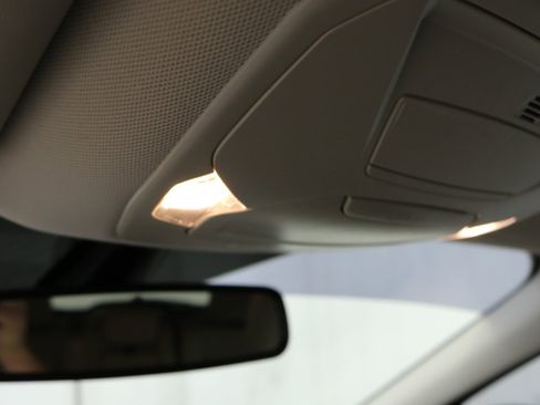 Used 2016 Ford Escape Titanium image 21