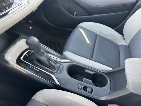 Used 2024 Toyota Corolla LE w/ LE Convenience Package image 19