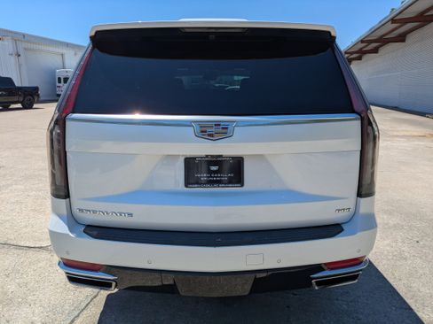 Used 2021 Cadillac Escalade Premium Luxury AWD/4WD image 30