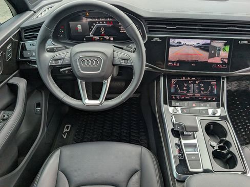 Used 2025 Audi Q7 3.0T Premium Plus AWD/4WD image 10