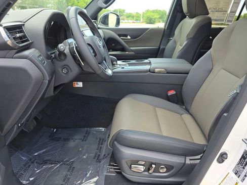 New 2026 Lexus LX 700h Overtrail AWD/4WD image 24