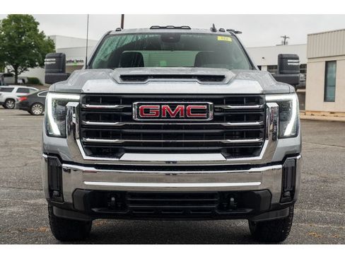 New 2026 GMC Sierra 2500 SLE w/ SLE Value Package; AWD/4WD image 3