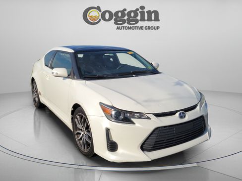 Used 2015 Scion tC FWD image 10