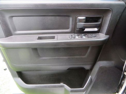 Used 2021 RAM 2500 Tradesman w/ Chrome Appearance Group AWD/4WD image 22