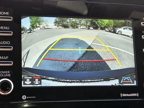 Used 2024 Toyota Camry SE image 19