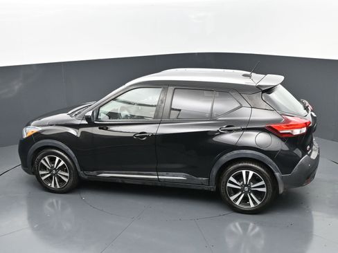 Used 2020 Nissan Kicks SR w/ SR Premium Package FWD image 27