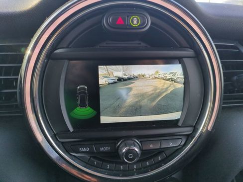 Used 2019 MINI Cooper S w/ Premium Package image 12