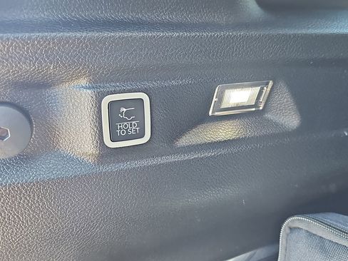 Used 2021 Jeep Grand Cherokee L Limited AWD/4WD image 13