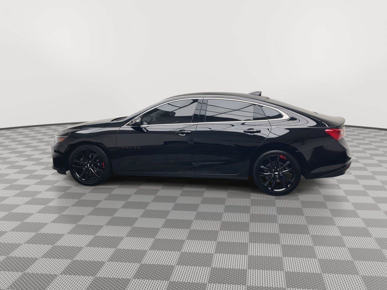Certified 2018 Chevrolet Malibu LT w/ Leather Package FWD image 32