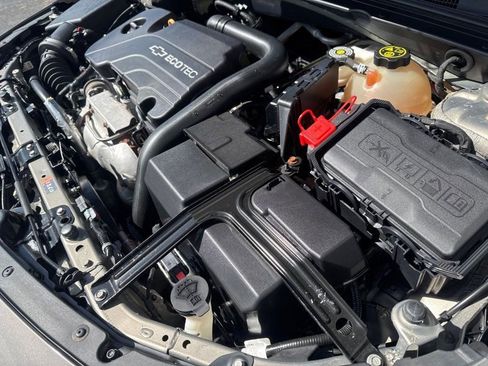 Used 2017 Chevrolet Malibu LT w/ Leather Package image 34