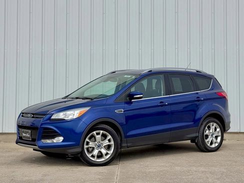 Used 2016 Ford Escape Titanium AWD/4WD image 2