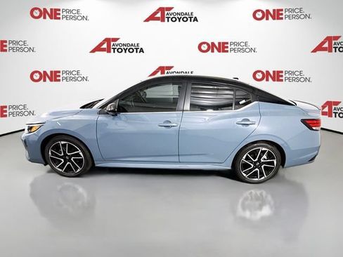 Used 2025 Nissan Sentra SR w/ SR Premium Package FWD image 4
