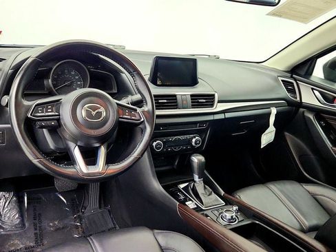 Used 2018 MAZDA MAZDA3 Touring FWD image 12