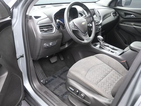 Used 2024 Chevrolet Equinox LT FWD image 11