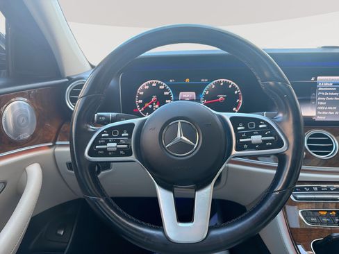 Used 2020 Mercedes-Benz E 350 Sedan w/ Premium Package image 11