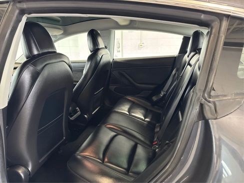 Used 2018 Tesla Model 3 Long Range image 10