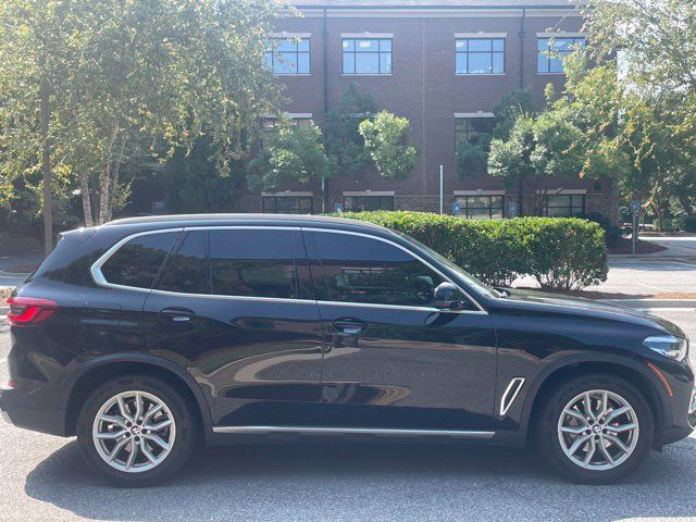Used 2019 BMW X5 xDrive40i w/ Premium Package 2 AWD/4WD image 4