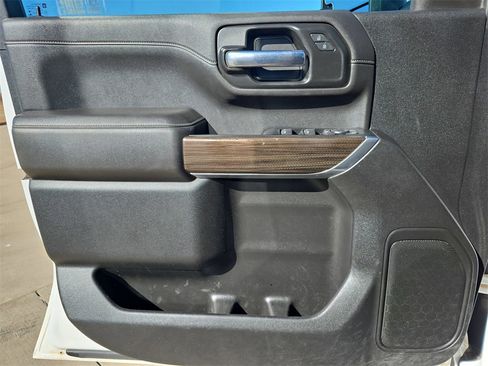 Used 2023 Chevrolet Silverado 2500 LT image 27