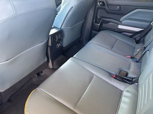 Certified 2025 Toyota 4Runner Trailhunter image 15