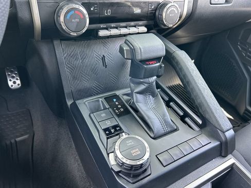 Used 2025 Toyota Tacoma TRD Sport AWD/4WD image 16