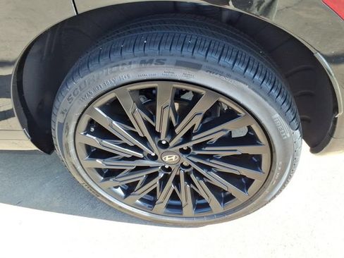 Certified 2024 Hyundai Santa Fe Calligraphy FWD image 20