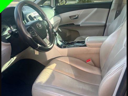 Used 2014 Toyota Venza LE w/ LE Preferred Package image 6