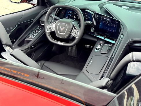 Used 2025 Chevrolet Corvette Z06 image 44