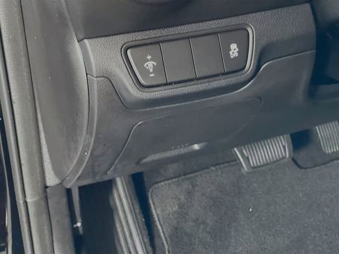 Used 2024 Kia Forte LXS image 11