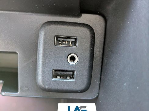 Used 2017 GMC Yukon SLE w/ Convenience Package image 28