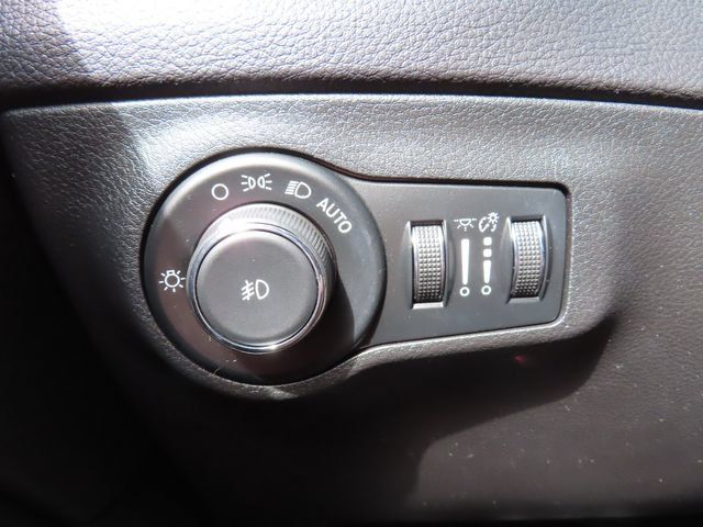 Used 2017 Jeep Compass Limited AWD/4WD image 26