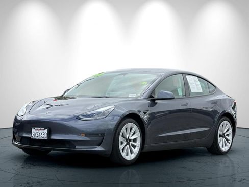 Used 2023 Tesla Model 3 Standard Range RWD image 8