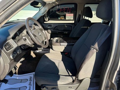 Used 2008 Chevrolet Suburban LS w/ Convenience Package 1 image 11