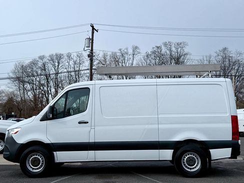 Used 2019 Freightliner Sprinter 2500 image 8