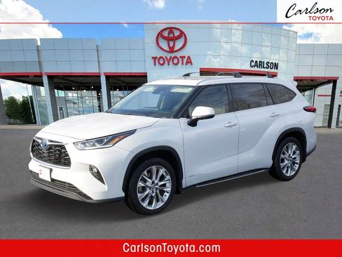 Used 2023 Toyota Highlander Limited image 1