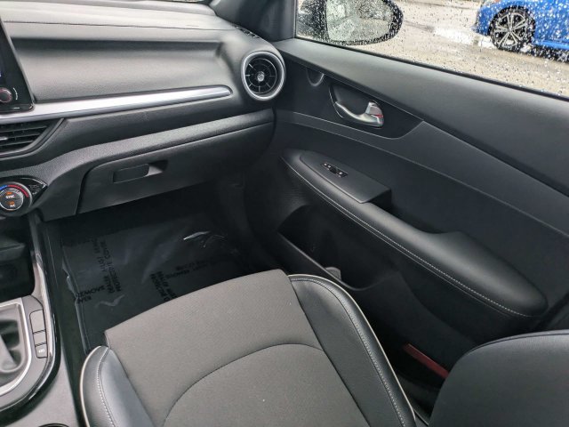 Used 2022 Kia Forte GT-Line FWD image 16