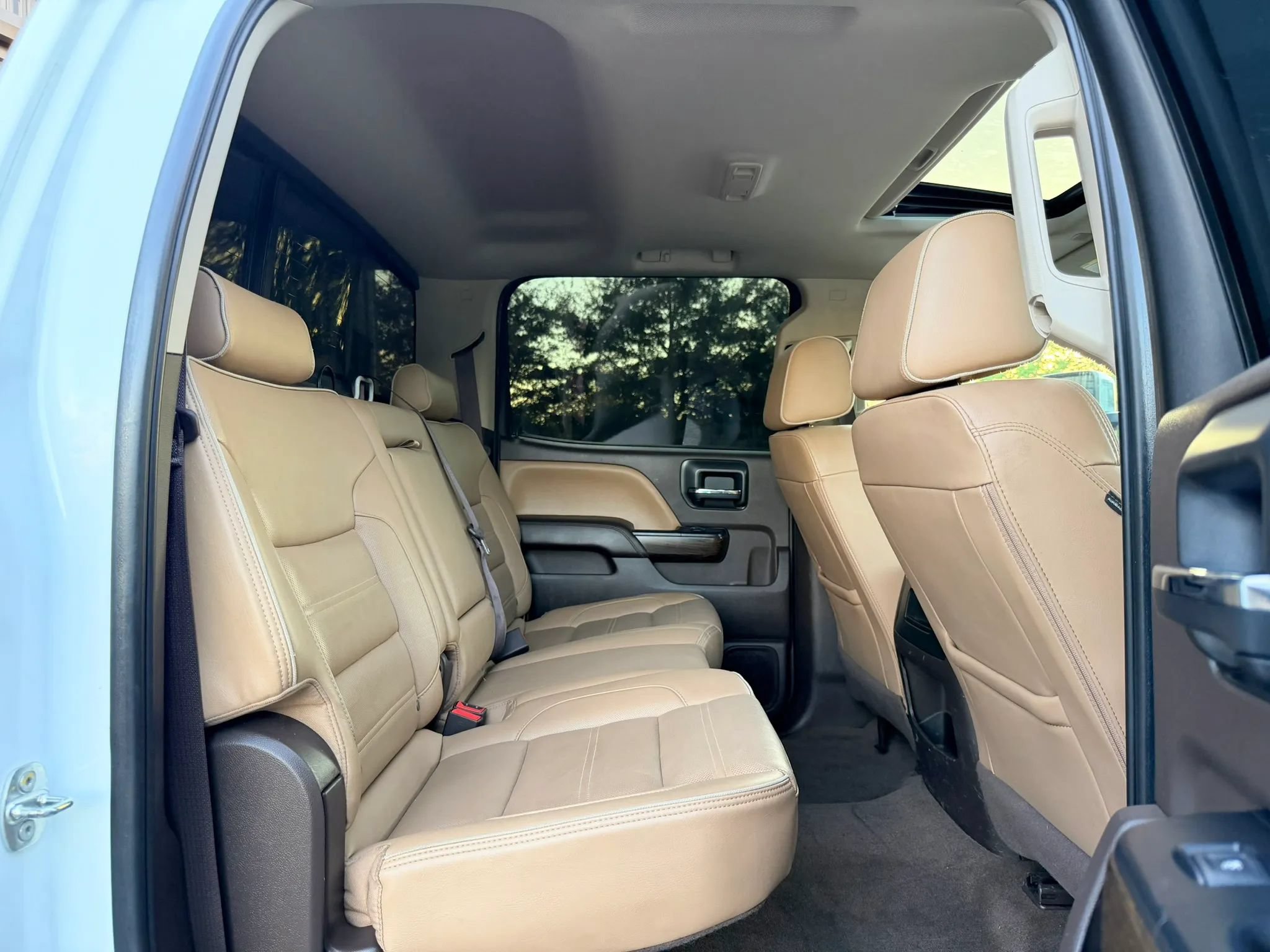 Used 2017 GMC Sierra 3500 Denali w/ Duramax Plus Package AWD/4WD image 27