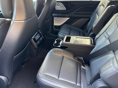 New 2025 Lincoln Aviator Reserve w/ Luxury Package image 11