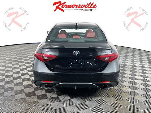 Used 2021 Alfa Romeo Giulia Ti Sport image 6