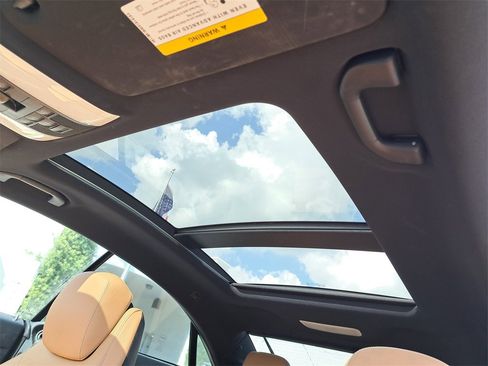 Used 2016 Mercedes-Benz E 400 4MATIC Coupe image 18