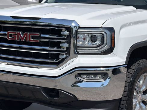 Used 2018 GMC Sierra 1500 SLT w/ SLT Premium Package AWD/4WD image 11