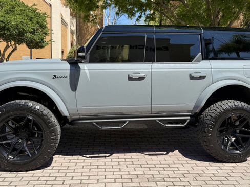 Used 2025 Ford Bronco Outer Banks AWD/4WD image 6
