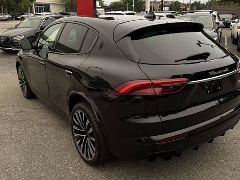 Used 2023 Maserati Grecale Modena AWD/4WD image 14