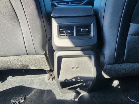 New 2026 Chevrolet Equinox EV LT image 17