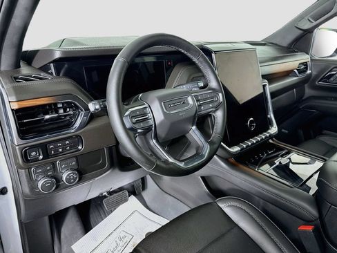Used 2026 GMC Yukon XL Denali w/ Sun & Power Step Package AWD/4WD image 9