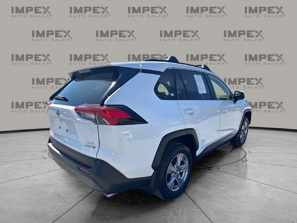 Used 2024 Toyota RAV4 XLE w/ Convenience Package AWD/4WD image 5