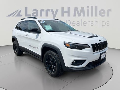 Used 2022 Jeep Cherokee Latitude AWD/4WD image 7
