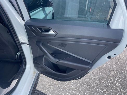 Used 2019 Volkswagen Jetta GLI FWD image 8